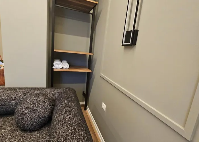 Tirana 5 Stars * Kashar