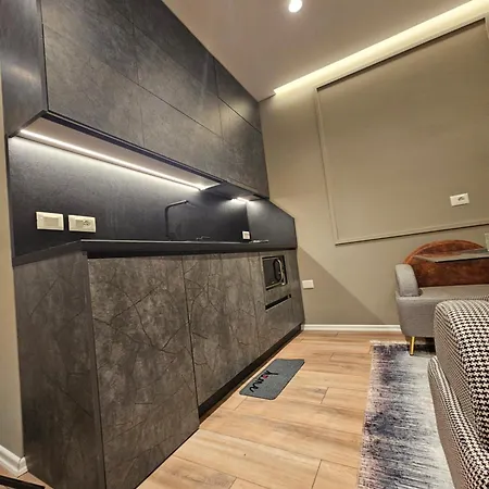 Tirana 5 Stars Apartamento *