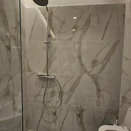 Apartamento Tirana 5 Stars